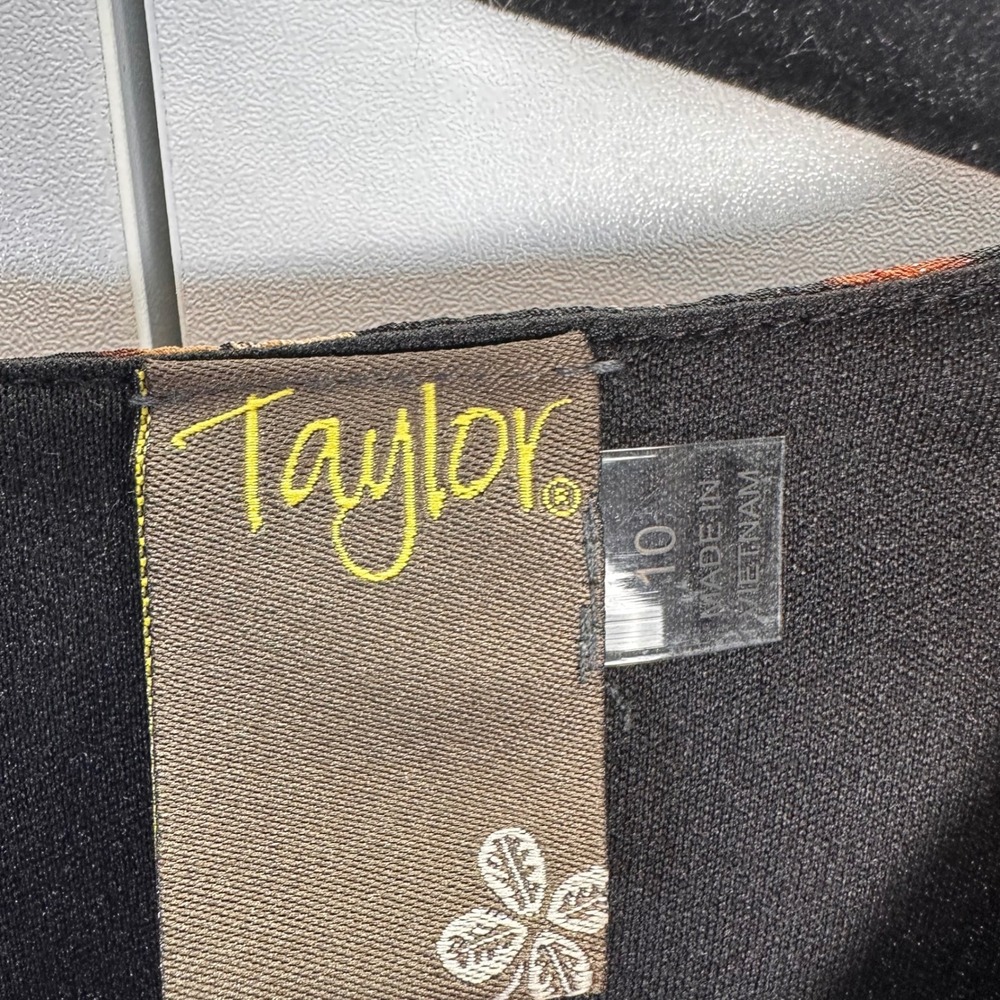 NWT Taylor Dresses Womens Size 10 Black/Nutmeg Floral Print V-Neck Cottagecore - Picture 2 of 11